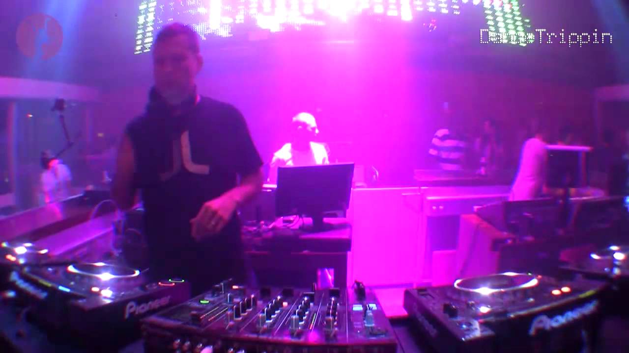 Kaskade & Adam K ft Sunsun - Raining (2010 Remix) [played by Kaskade]