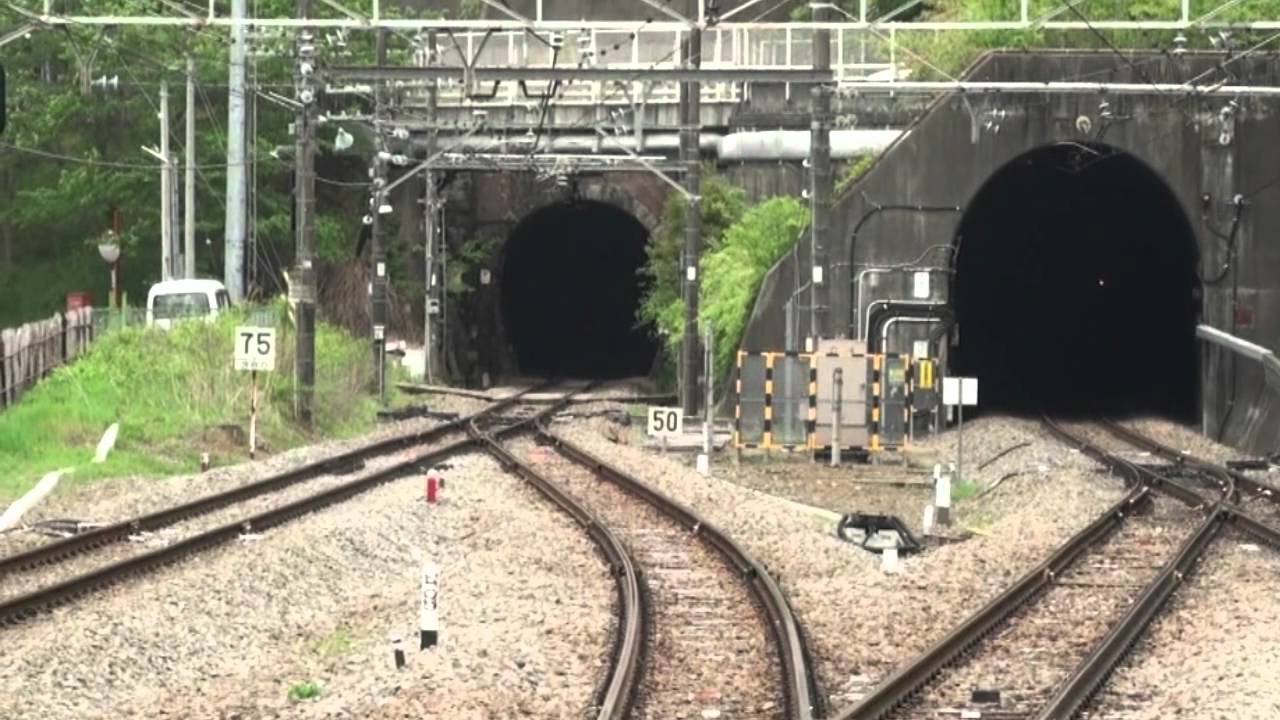 特急「スーパーあずさ号」E351系
