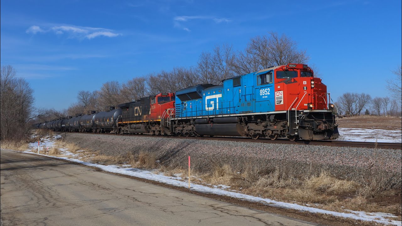 Chasing U762 with CN 8952 in the lead! (2/14)