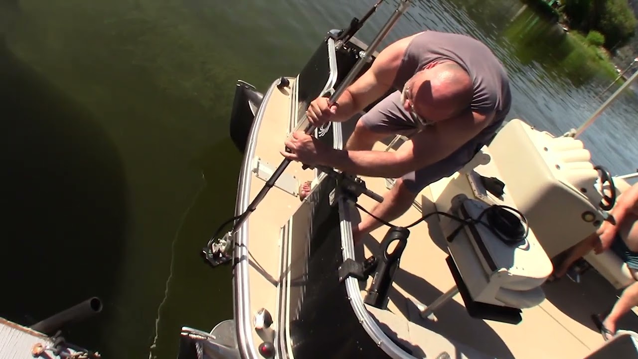 Pontoon Boat Livesonar Pole Mount