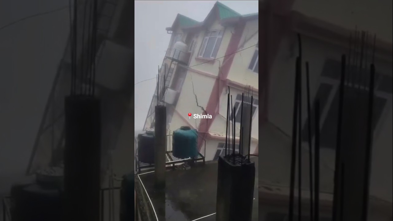 A five-storey building collapsed in Shimla 😱 | Landslide in Shimla | Shocking Video