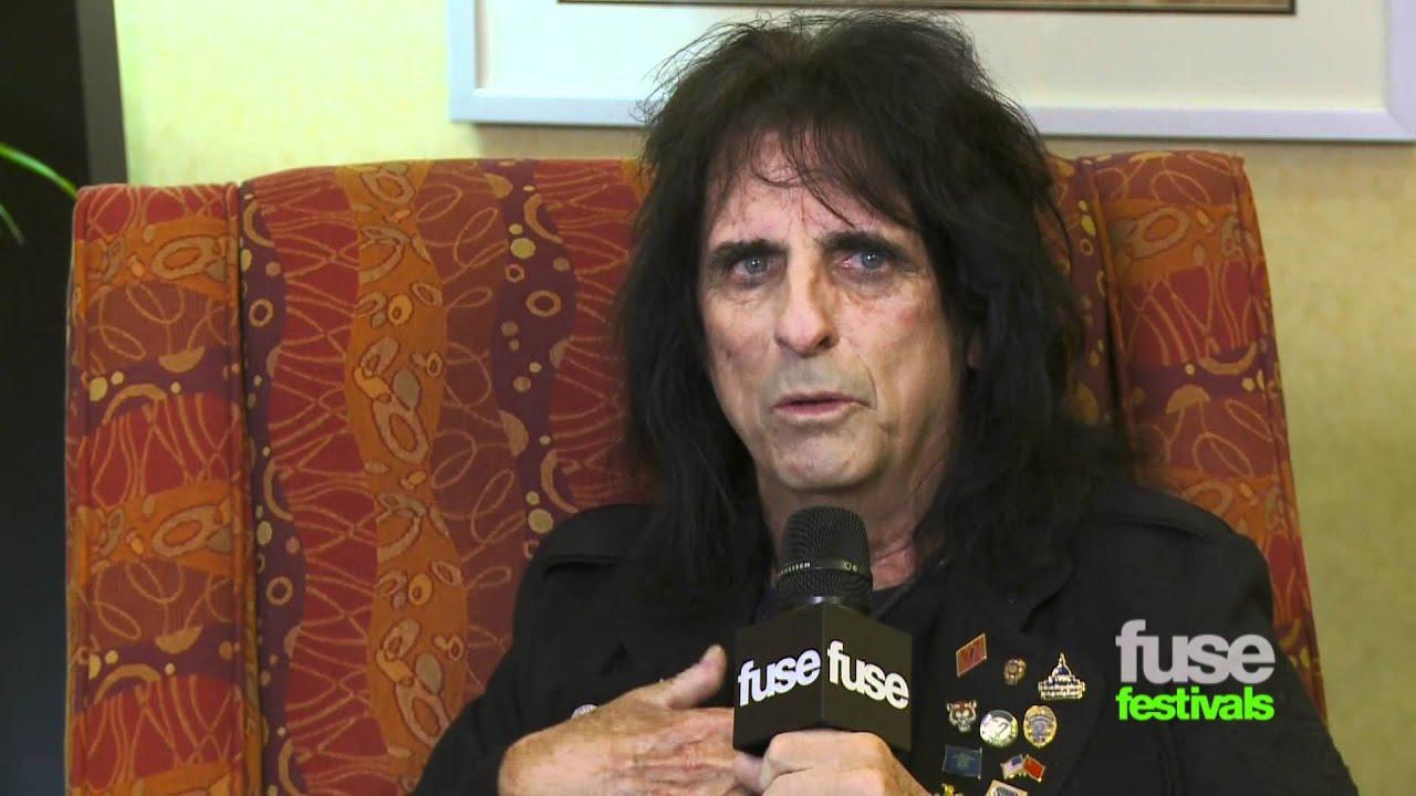 Alice Cooper Loves Iron Maiden Fans  - Bonnaroo 2012