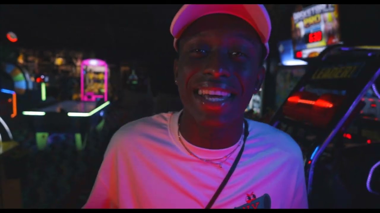Mucha on⚡️ - Clout ❌ SIX (Official Music Video)