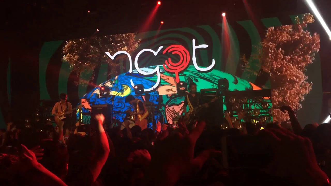 Khắp xung quanh - Ngọt (Liveshow Ngbthg)