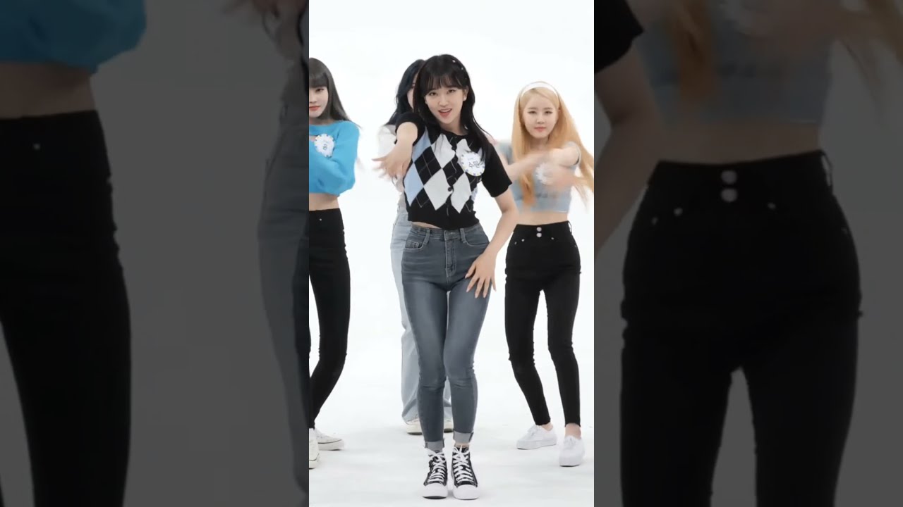스테이씨 (STAYC) - 'PSYCHO'  수민 직캠 (SUMIN FANCAM)  (원곡 : 레드벨벳)