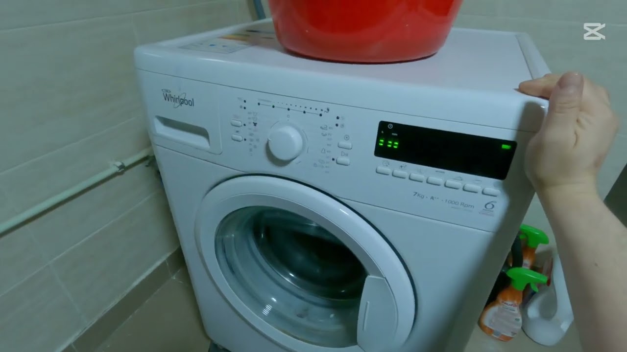 Un Bosch Blocat + Un Wirhlpool infundat + Masina de vase Bosch + 2  motoare defecte Arctic+Indesit