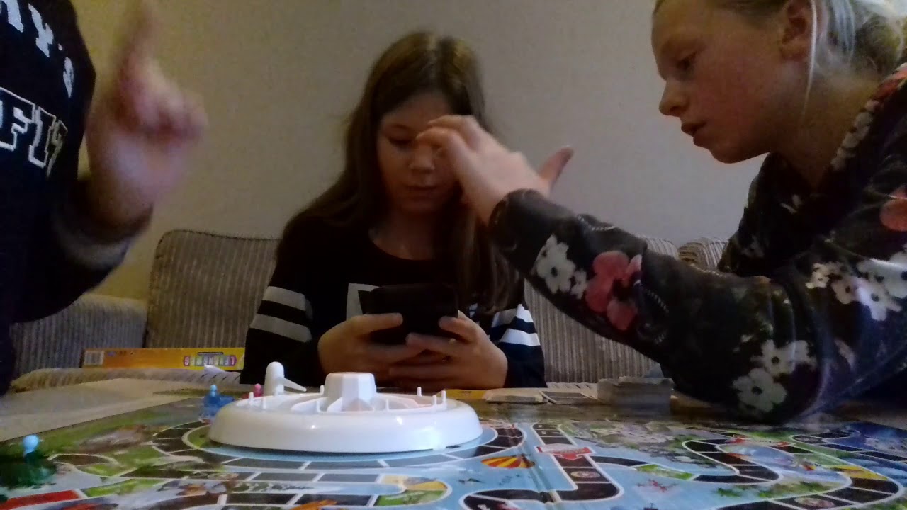 Levensweg elektronisch bankieren?! Ft. Merle en Marije