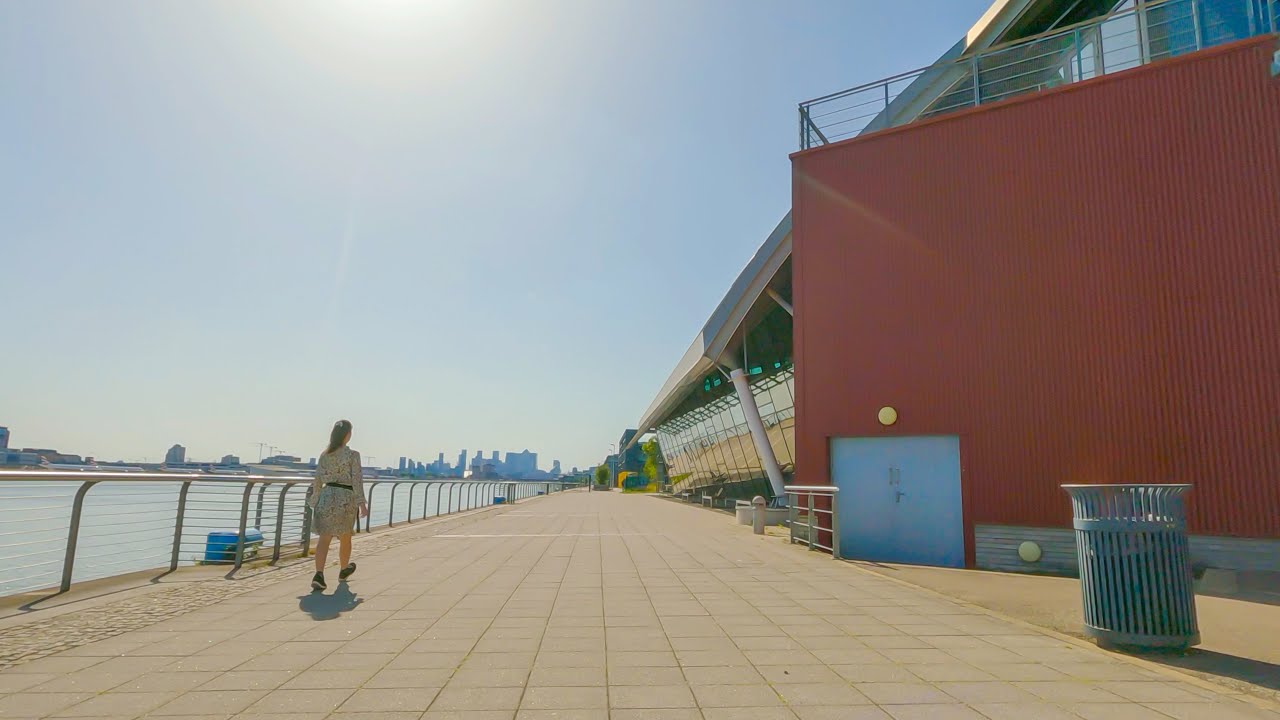 Cycling London: Royal Docks [4K]
