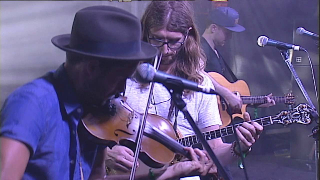 The East Pointers - Ken The Hen - Live at Woodford Folk Festival
