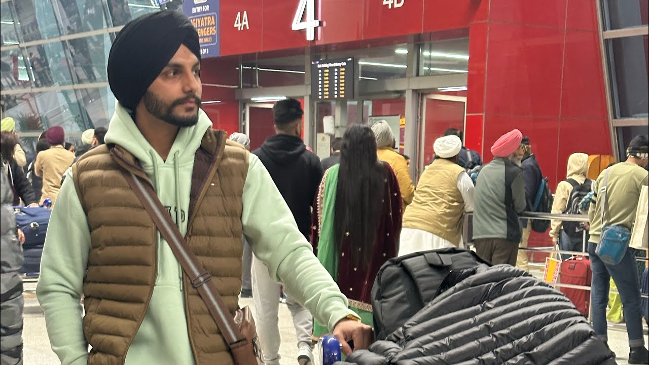 🇬🇧UK | DELHI TO BIRMINGHAM |Uk lifestyle🇬🇧 | FLIGHT DELAY 😢 #bag bhul gye😂#uk #struggle #vlog
