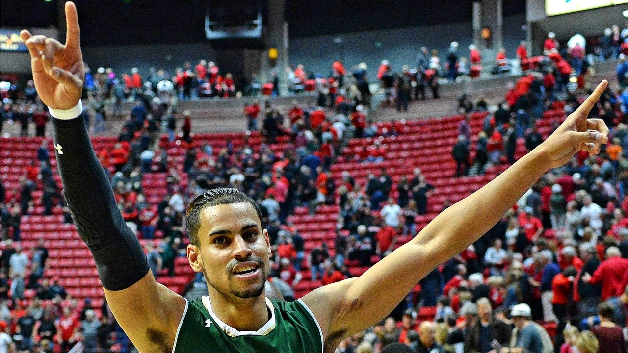 Gian Clavell Has In-The-Gym Range | CampusInsiders