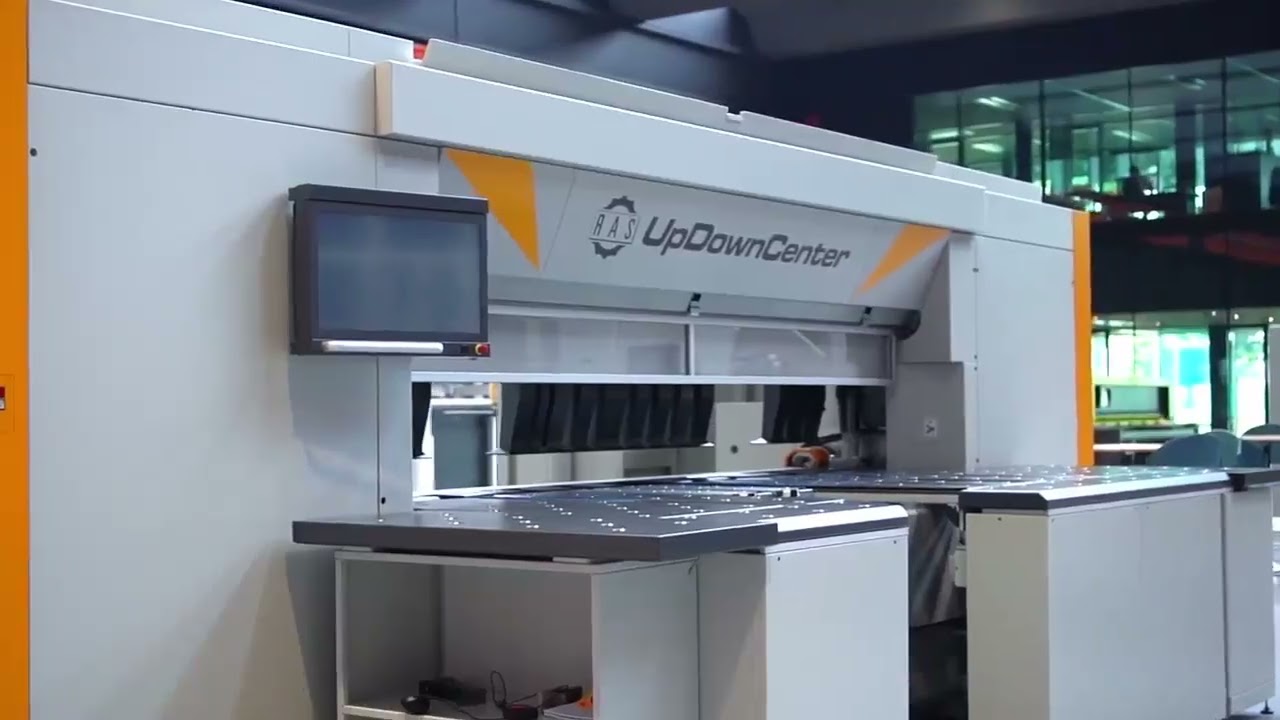 Plegado de armarios eléctricos hasta 600 mm con RAS UpDownCenter-2 ⚡#RAS #Metalworking #SheetMetal