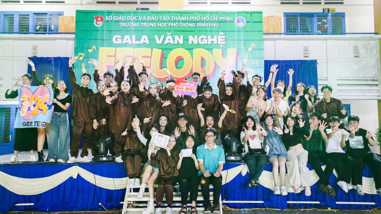 QUÁN QUÂN FLASHMOB 2024 THPT BÌNH PHÚ - TIẾT MỤC “BÀ TÔI”