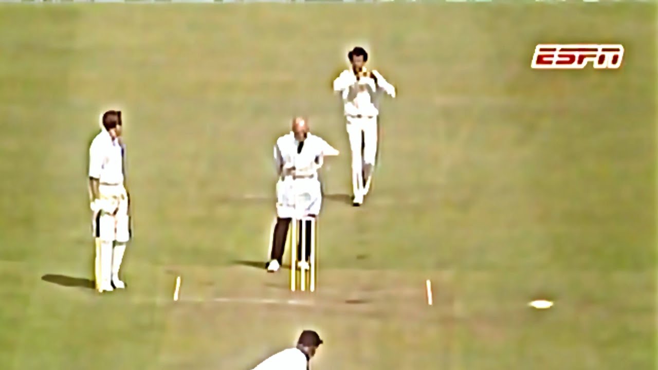 Chandrasekhar bowling against England | 1971