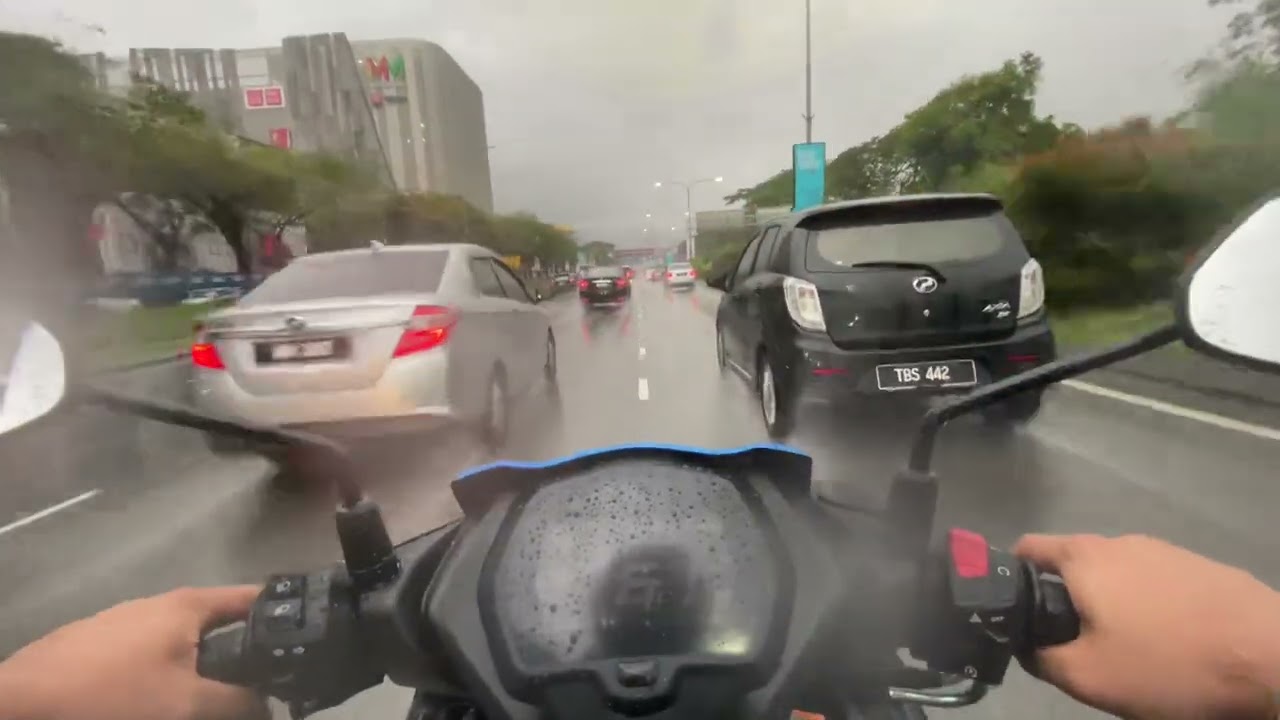 Redah kehujanan kawkaw lah mandi mrr2 SUKE