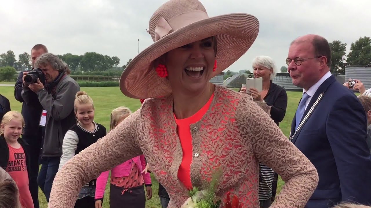 Willem-Alexander en Máxima in Noordwest-Friesland
