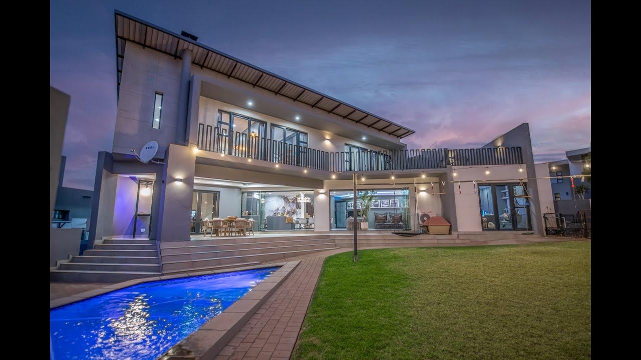 Mabette Vermaak & Louise Dobson - Midstream Estate