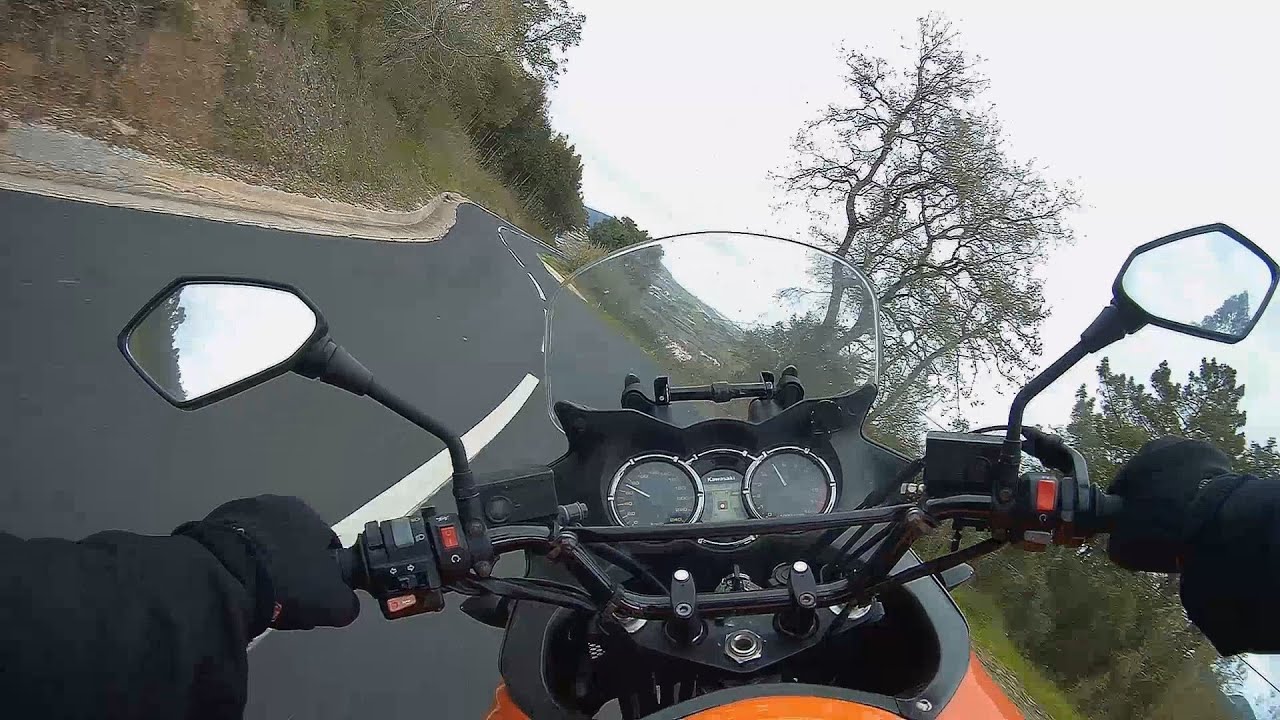 Kawasaki KLV 1000 aka V-Strom 1000 at Gradil down way