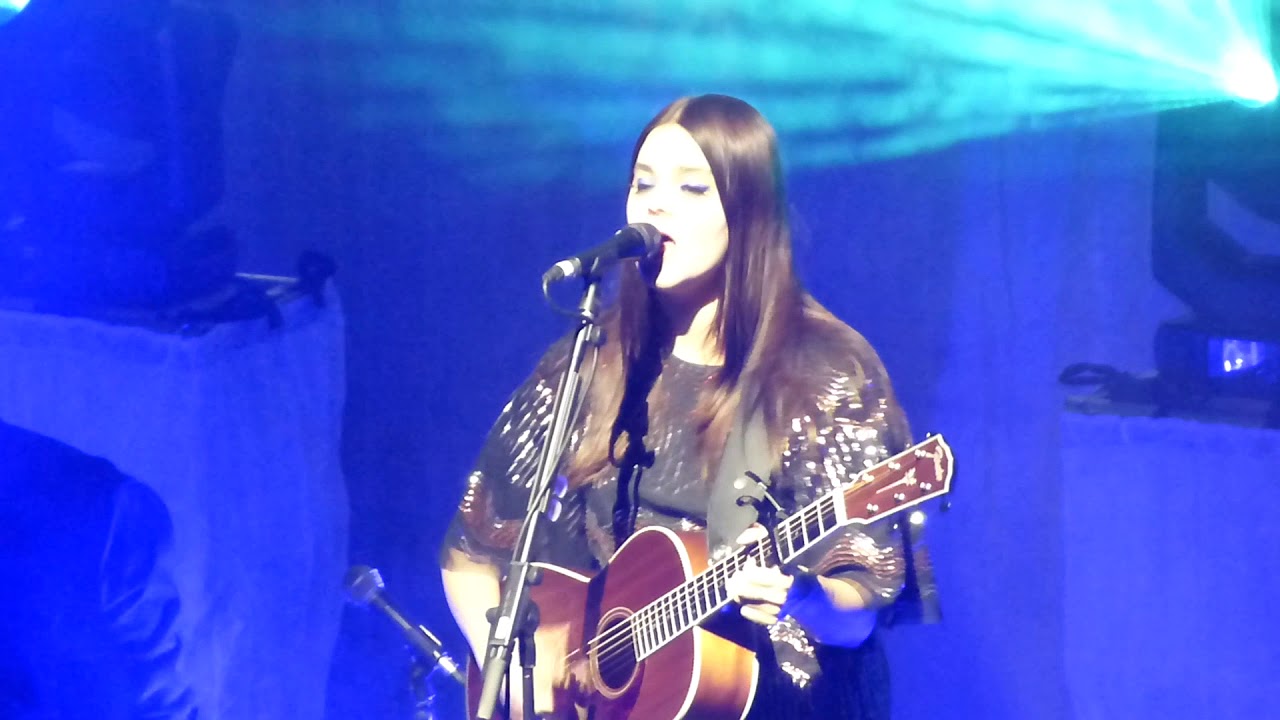 First aid kit - Distant Star Salle Pleyel - Paris