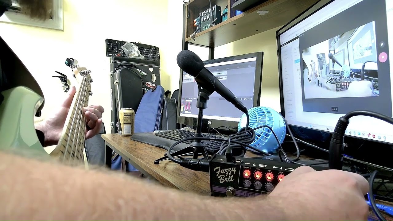 Tech 21 Sansamp Character Plus Fuzzy Brit tested on bass