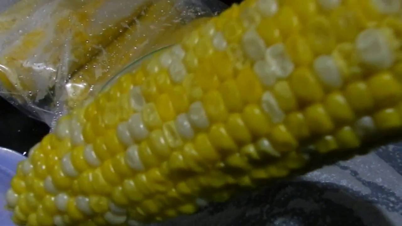 How to Reheat Corn on the Cob