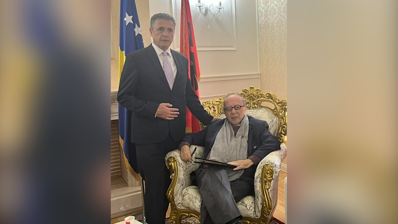 Si ambasadori i Afganistanit mbeti pa gjumë nga libri i Ismail Kadaresë Rrëfen Skënder Durmishi!