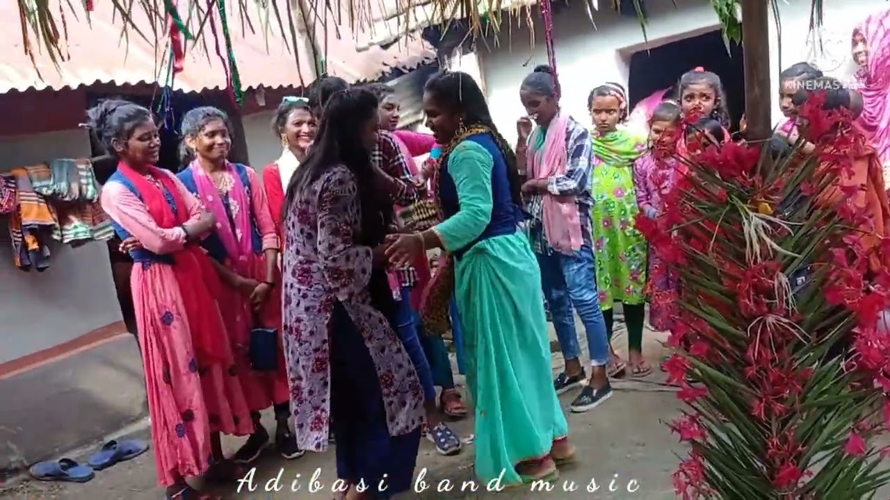 Santali meyeder best uradhura nach 2022
