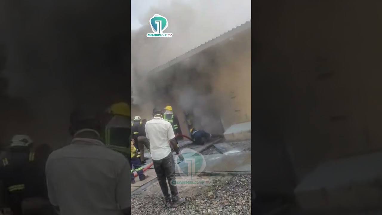 В результате пожара на подстанции Акосомбо сообщается о перебоях в электроснабжении.