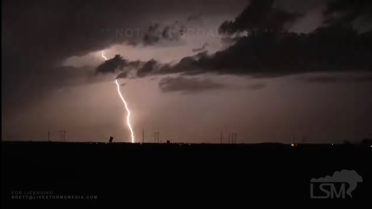 12-06-2021 Memphis, TN Strong Storms - Heavy Rains - Cloud to Ground Lightning Strikes