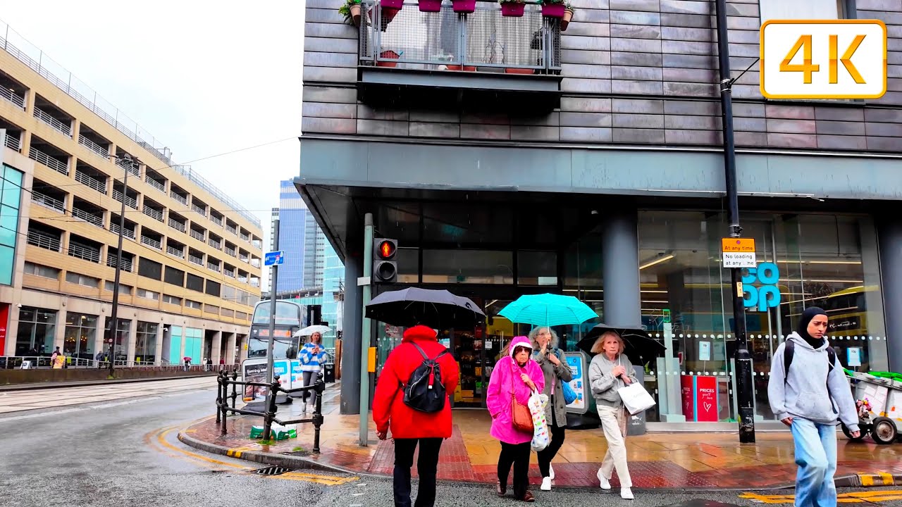 A Rainy Walk In Manchester City Centre | Oxford Road to Victoria Station