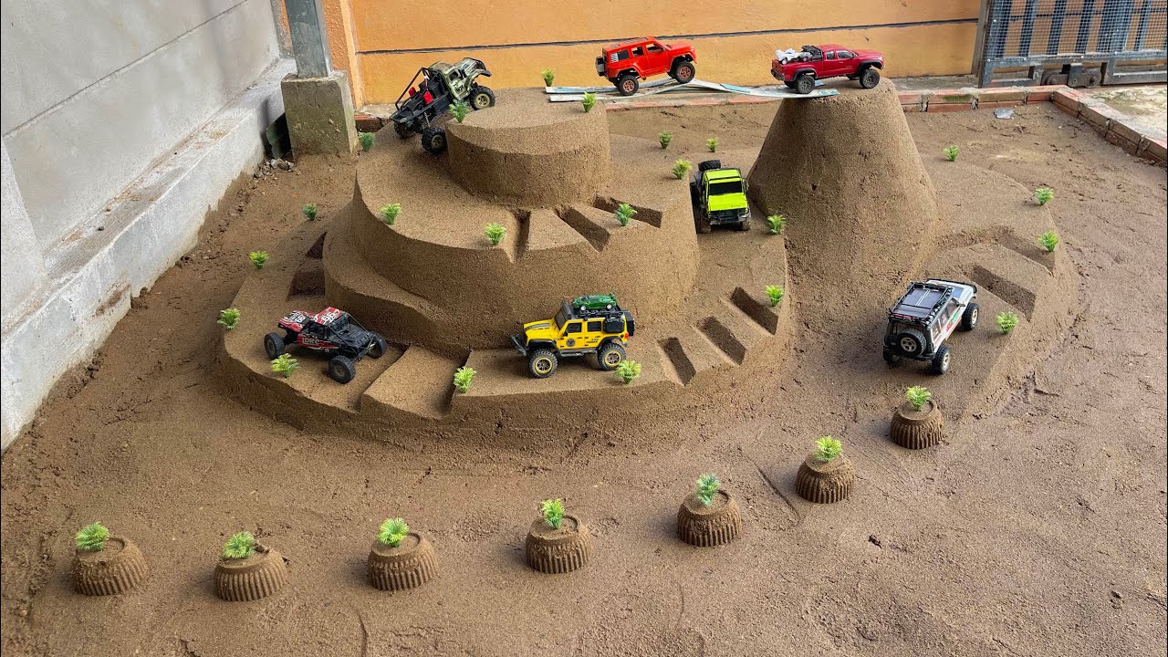 RC Cars vs The Hardest Sand Mountain Challenge! Who Will Reach the Top? ⭐ 