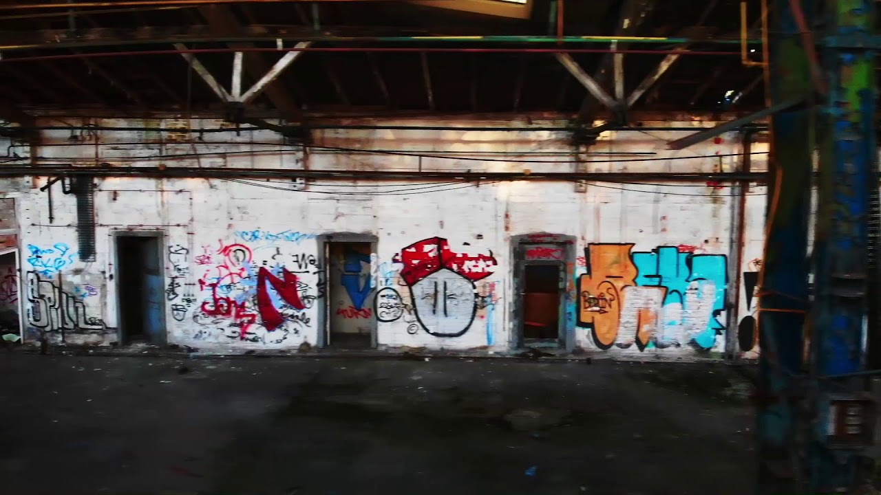 VEB Kühlautomat - an urbex drone flight