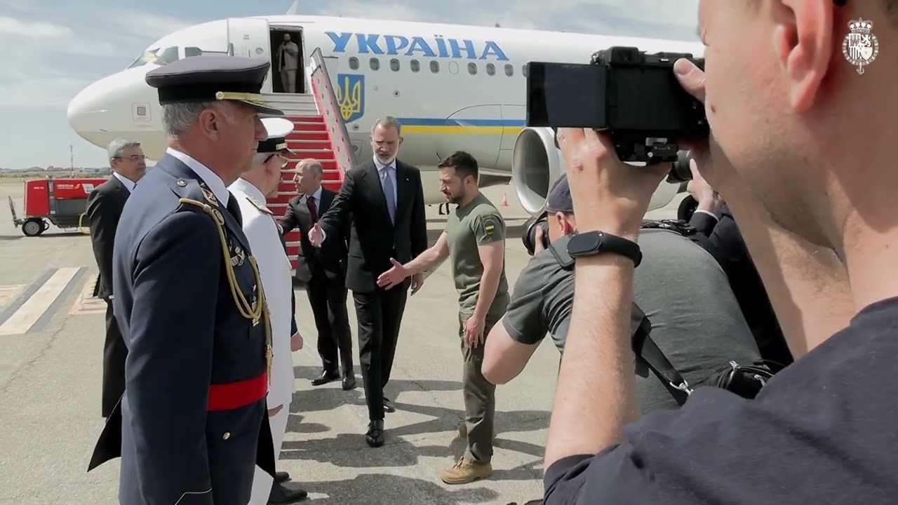 Su Majestad el Rey recibe al Presidente de Ucrania, Volodymyr Zelenskyy, en el Pabellón de Estado