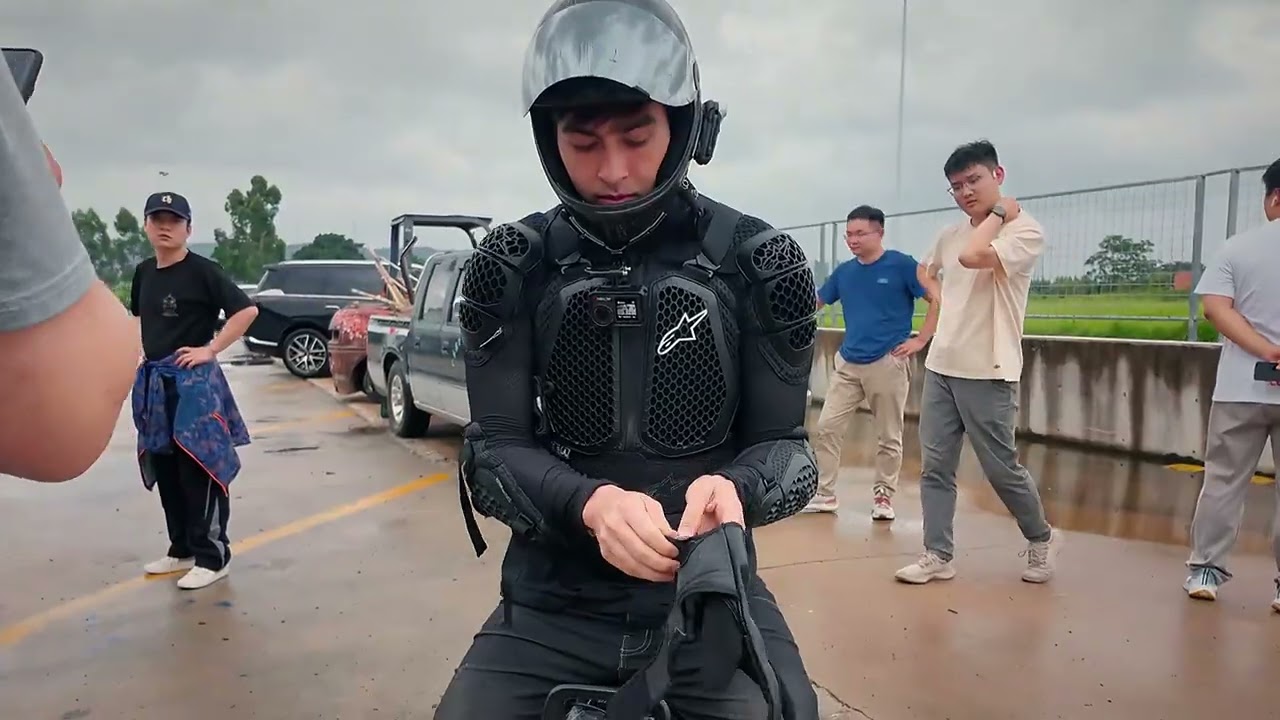 P6. Sound on. Couldn't resist sharing this behind-the-scenes clip. 😉