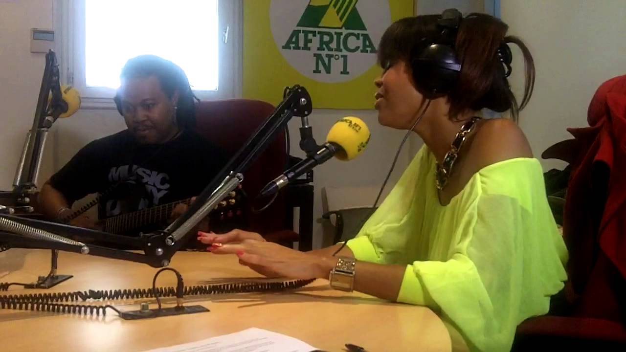 Leila Chicot - Ca aurait dû être moi Live@Africa1