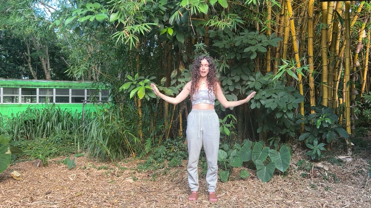 How To Do Qigong 'Tree Sways In The Wind': To Calm Your Mind 🌳💨