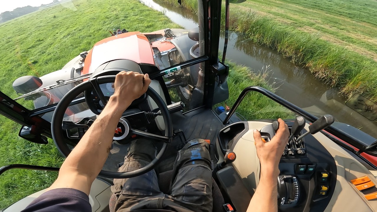 Hoe ik zomerstalvoer met MF 4710M + Kuhn PZ 300 F + Mengele garant 535G