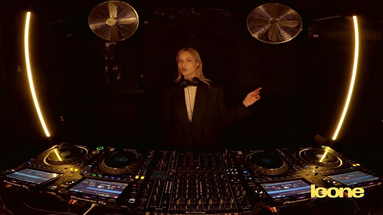 LOONE LIVE x TWO DOTS INVITES w/ ALEX NANTAYA