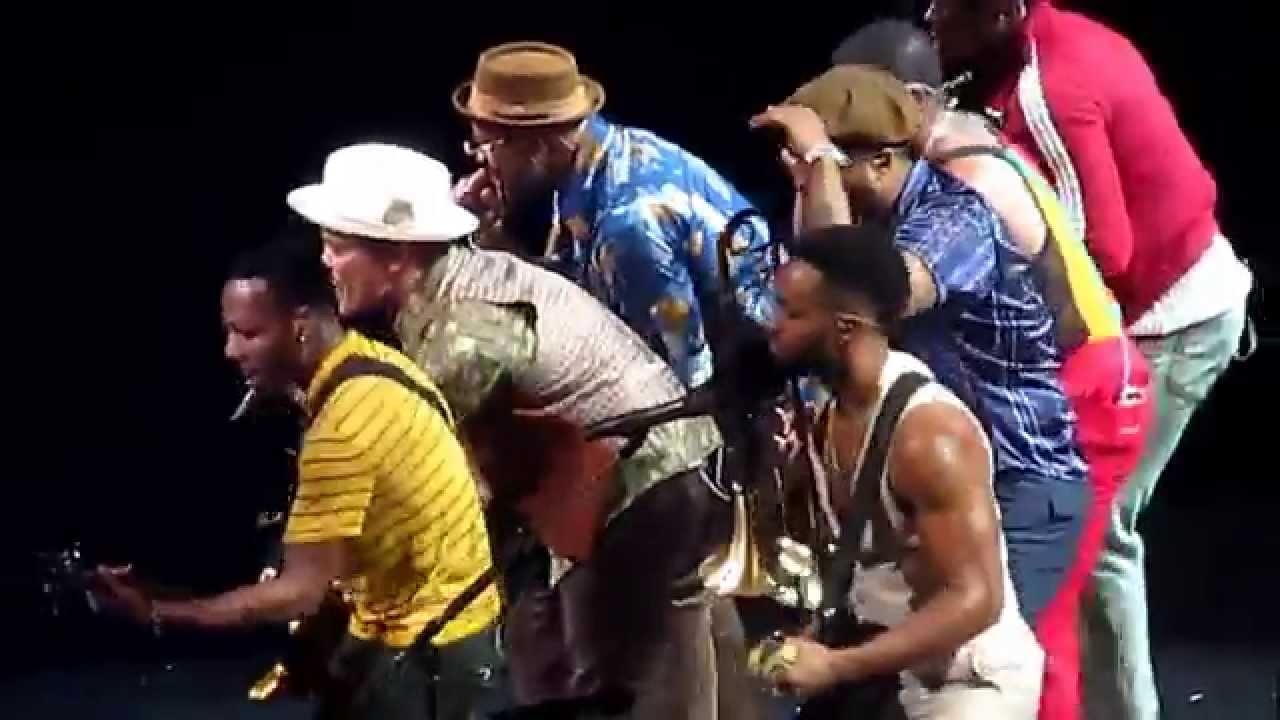 BRUNO MARS Live HD Treasure Concert NYC!