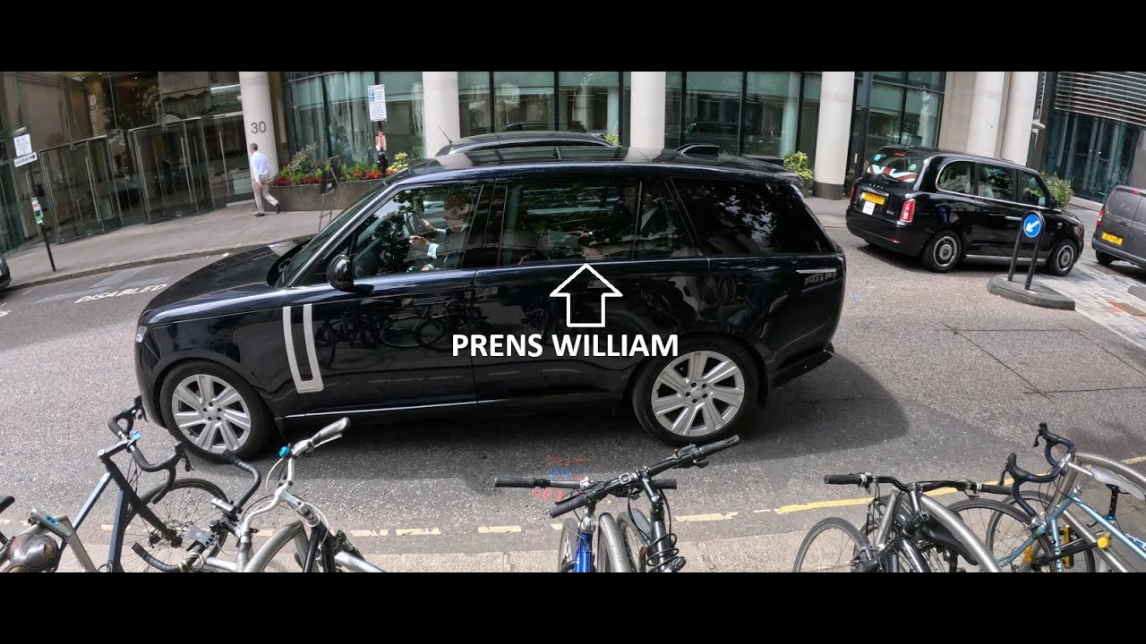 A Royal Surprise in London – Prince William on My Route!
