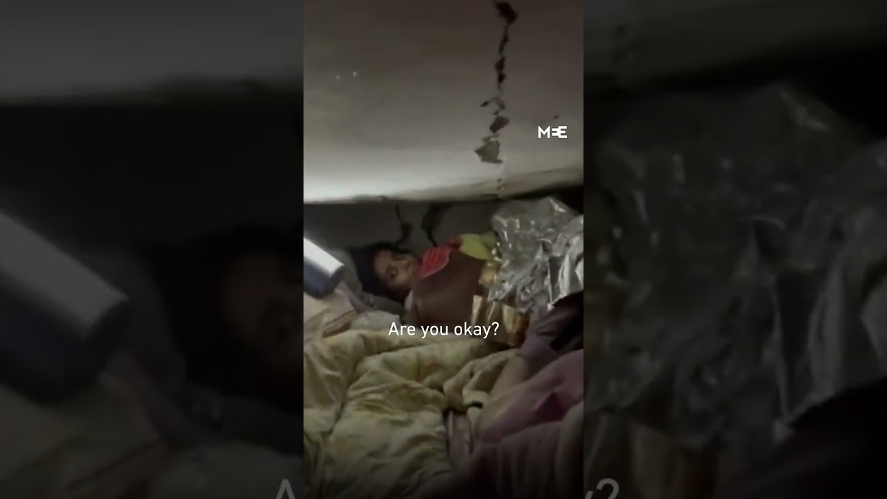 Greek rescue team saves Turkish girl from collapsed building