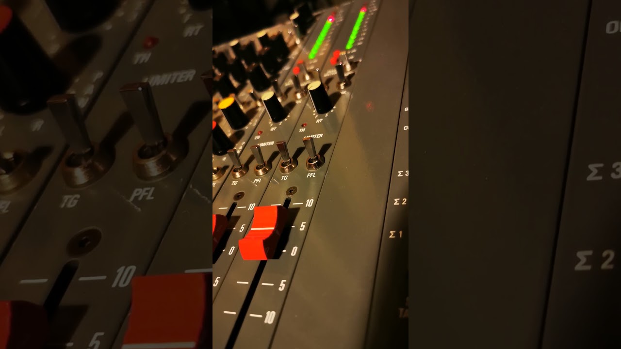 Analog summing on a Acousta P100