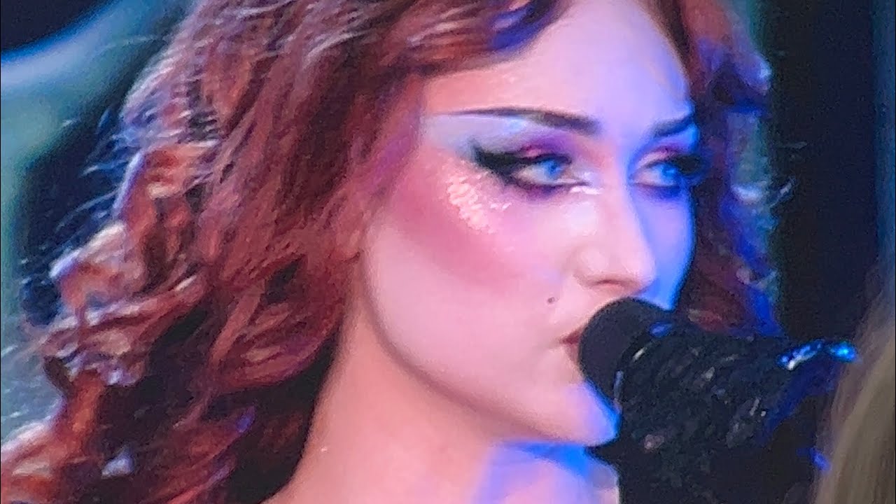 Chappell Roan | Red Wine Supernova | Reading Festival 2025