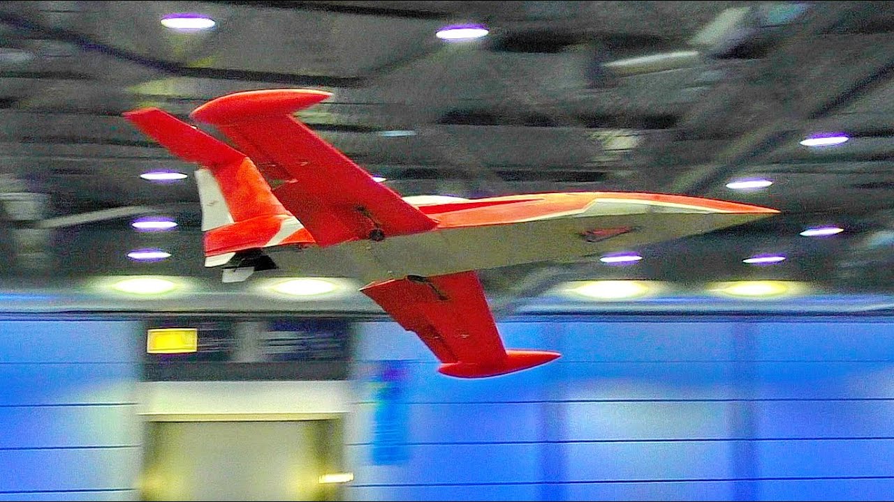 LIGHTWEIGHT RC TURBINE MODEL JET / INDOOR FLIGHT DEMONSTRATION / AWESOME SHOW !!!