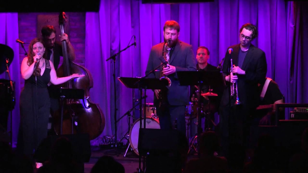 Joelle Lurie Performs 