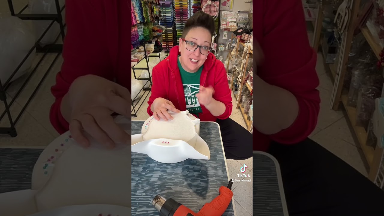 Tutorial tira e molla recupero uno strappo torta scenografica in gomma Eva