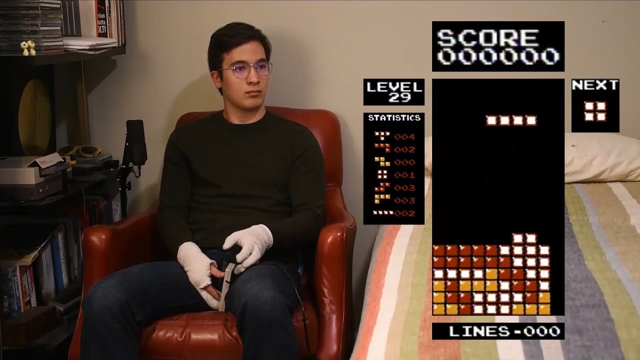 Guy Plays Tetris Fast