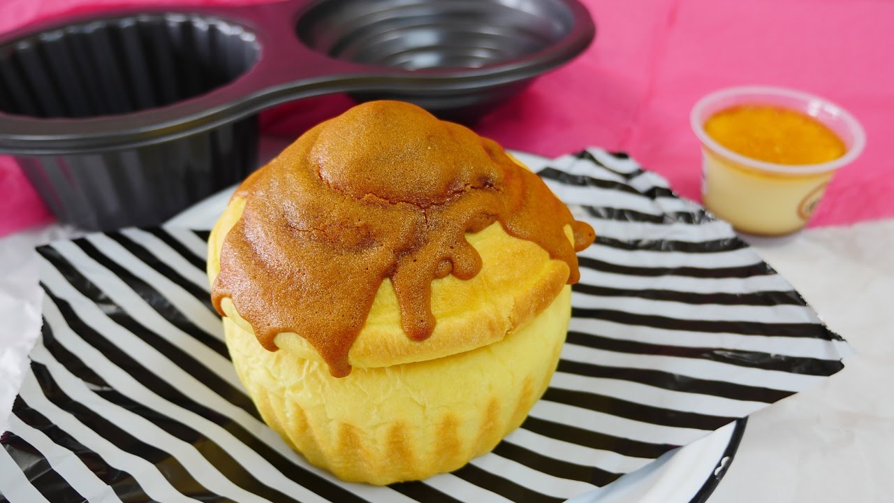 Giant Pudding Cupcake Bread カップケーキみたいな ジャイアントプリンパン くまのプーさんがはちみつ食べたいなぁとやってきたらあやまる