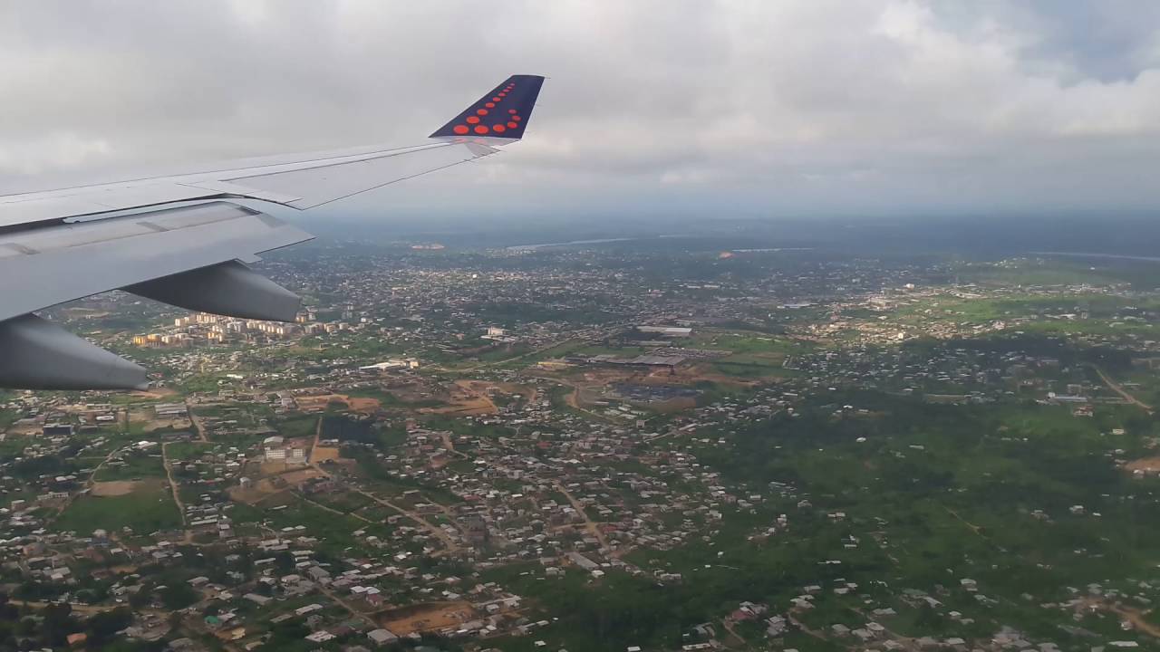 Atterrissage à  Douala  vol Bruxelles -Douala 25.09.2016