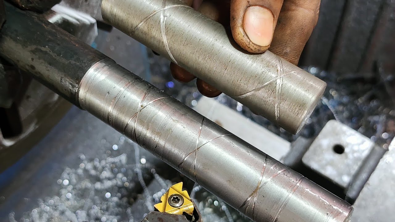 Lathe Oil Groove Cutting Technique - Metal Machining Tutorial